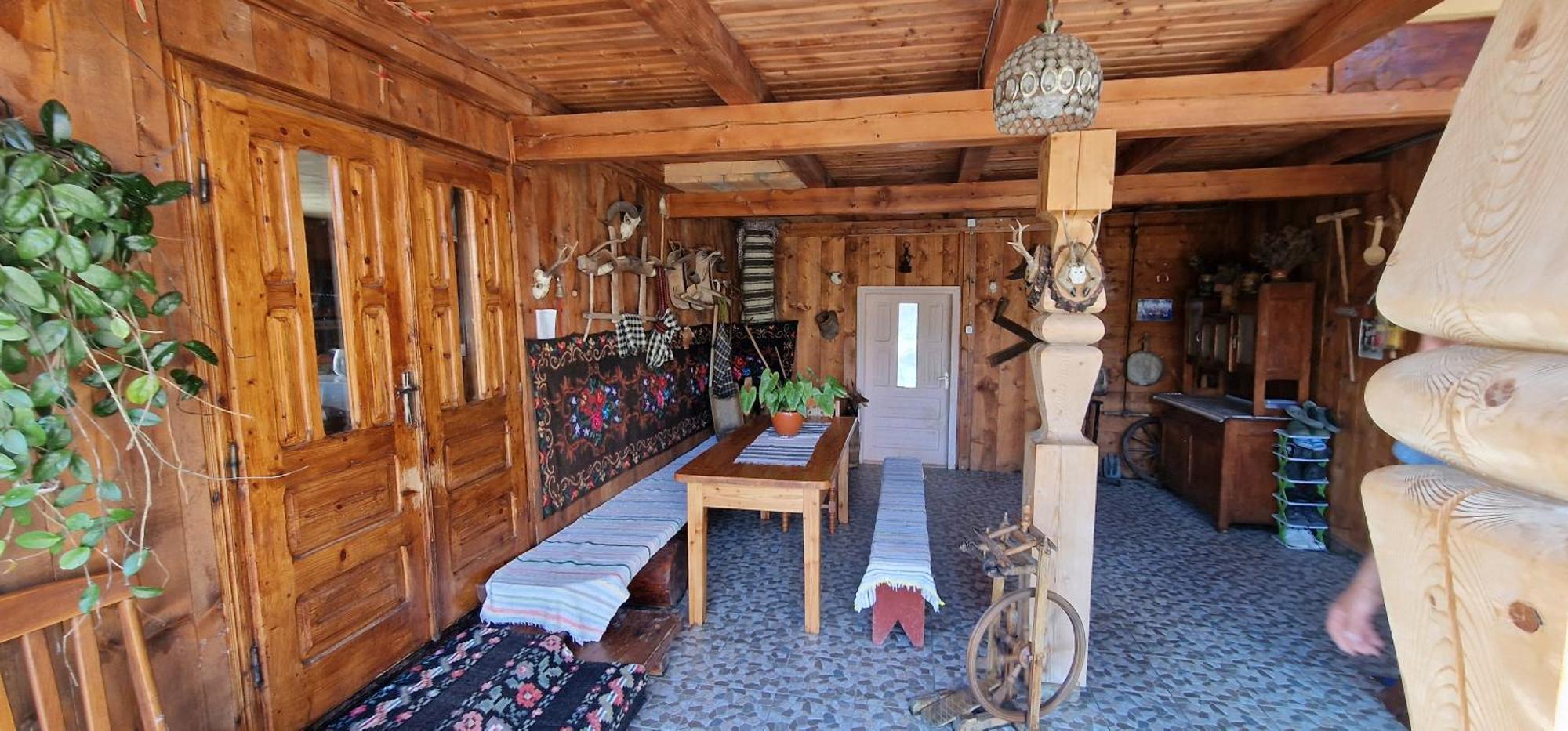 Casa Agroturistica Tarancuta Din Vatra Moldovitei Hotel Екстериор снимка